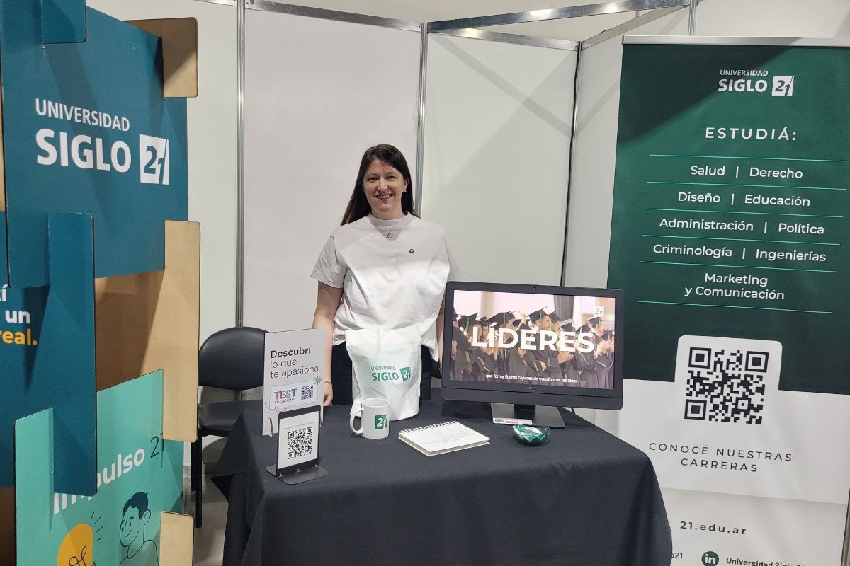 Centenares de alumnos buscan su futuro en la primera Feria Incentiva 2024 - imagen 4